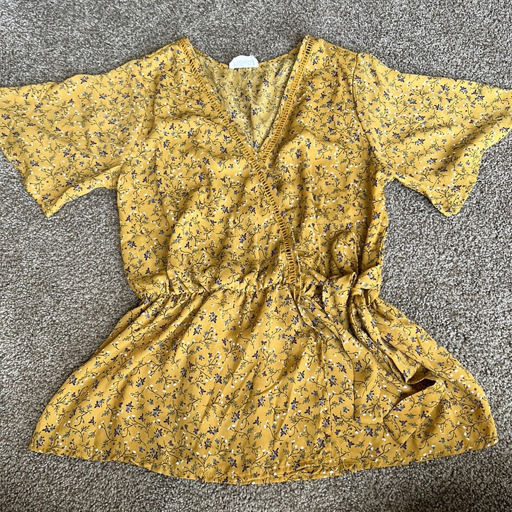 Mustard floral blouse with tie. Women’s size small.